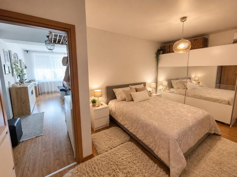 Apartament 2 Cam cu Terasă Metrou Republica