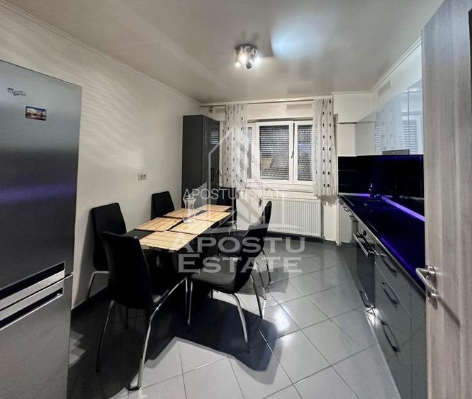 Apartament 3 camere,  zona Boul Rosu - 5