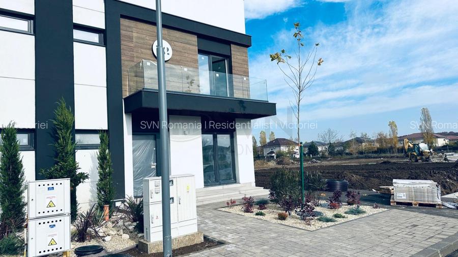 REV2005335 Vila cu panouri solare in complex rezidential - 12
