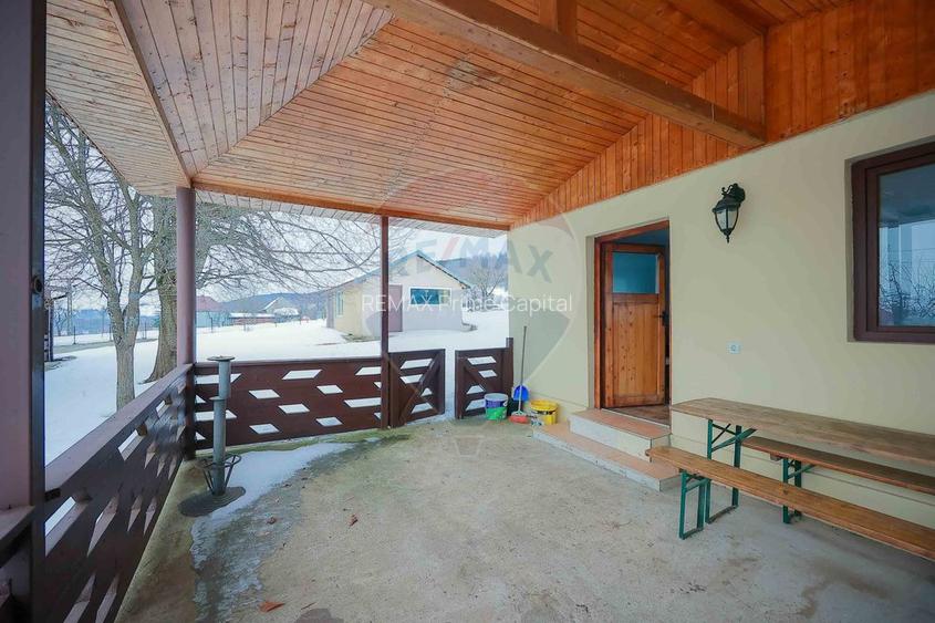 Casă cu 4 camere din cărămidă, de vânzare în zona Bratca-Damiș - 37