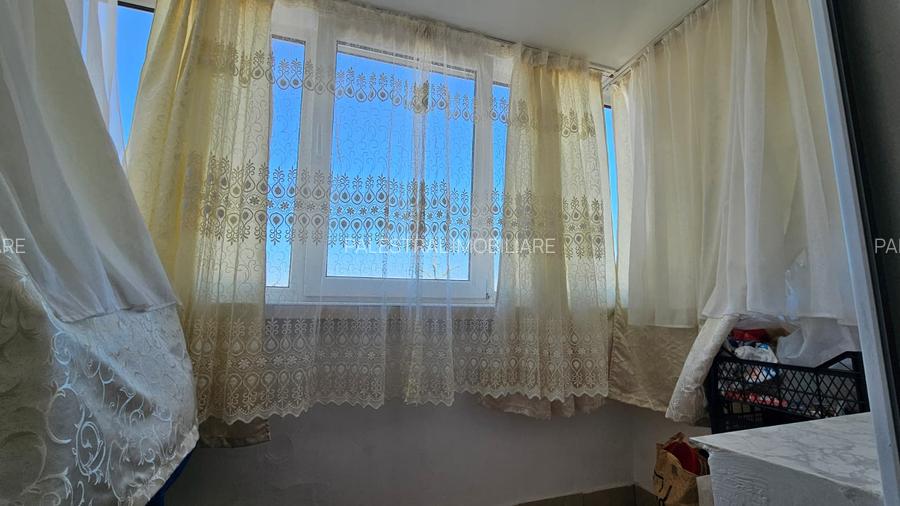 Apartament 2 camere Judetean-lic Informatica,decomandat,125000 Euro - 8