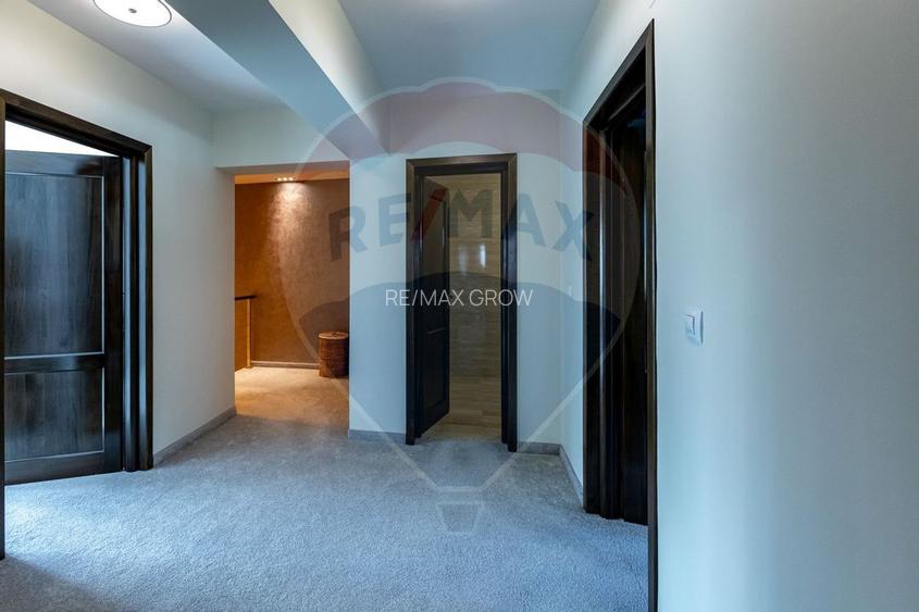 Casă/Vilă duplex cu 5 camere de vânzare, strada 9 Mai- zona Centrală - 16