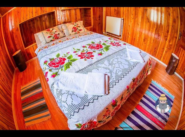 Pensiune +Restaurant– Zona Turistica -Zona Bradet-Cod 5241 - 4