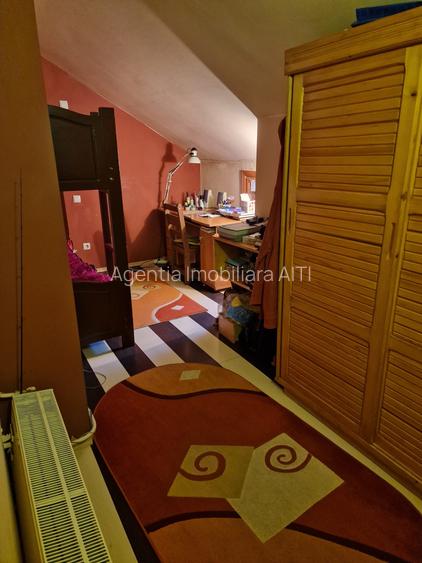 De Vanzare Apartament 3 camere Decomandat -bloc tip vila Obcini - 4