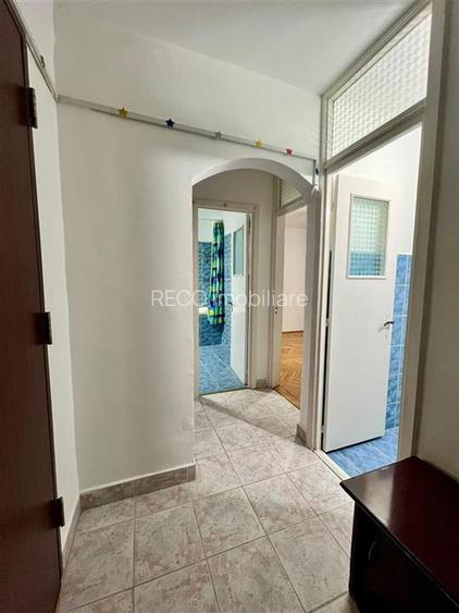 RECO Apartament 3 camere decomandat etajul 1 zona Nufarul Lotus - 4