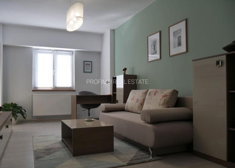 Tomis 3, apartament 3 camere decomandat, 2 bai, renovat, mobilat modern - 2