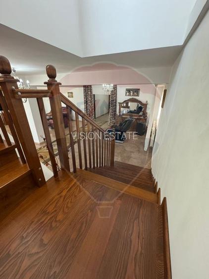 Casa / Vila cu 6 camere de vanzare - 15