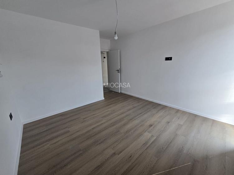 Apartament superb pe 2 niveluri. Bucatarie inchisa. 2 Locuri de Parcare. - 8