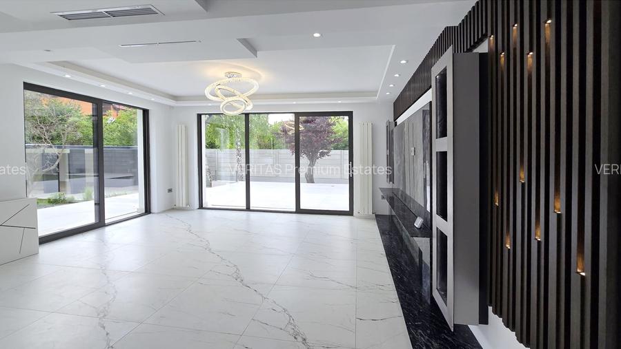 Casa superba cu teren 1000 mp, lift, 2 dormitoare parter, spatii generoase - 12