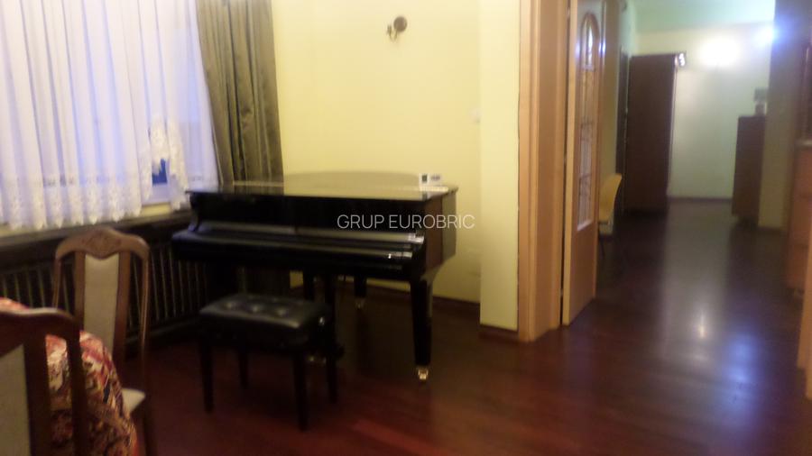 Apartament spatios in  Vila noua, curte, verdeata, ultracentral, - 11