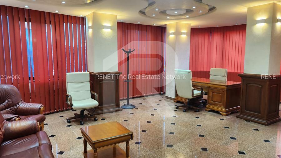 Spațiu premium birouri sau clinică, 2 corpuri, 12 parcări, lift, terasă - 7500 E - 3