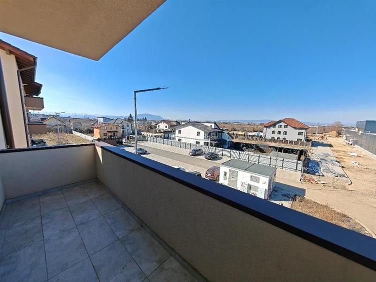 Inchiriem Garsoniera, Moderna, Decomandata, Sanpetru - 12