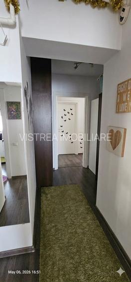3 camere decomandat zona Sisesti // 2 bai // 2 balcoane// Centrala proprie - 5