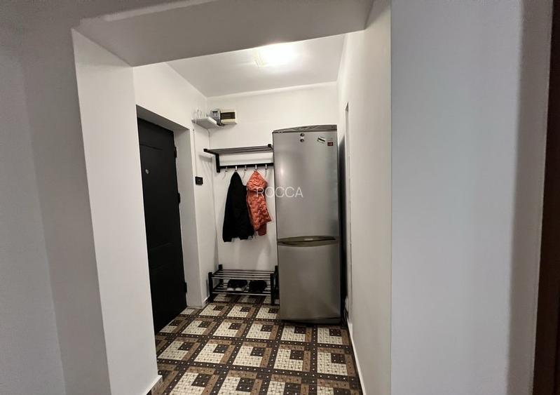 Garsoniera complet mobilata , pozitionata intr o zoona buna - piata Victoriei  - 7