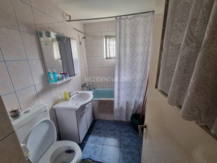 Podul cu Lanțuri- Zona Nord- 2 camere decomandate- etaj intermediar - 9