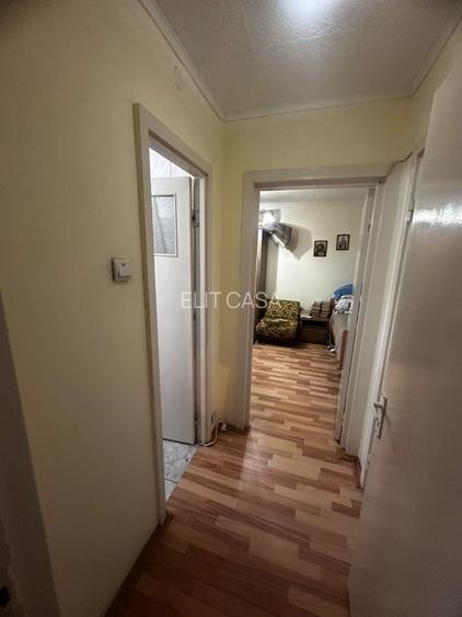 Apartament 2 camere, etajul 1/4, zona Podu Ros - 2