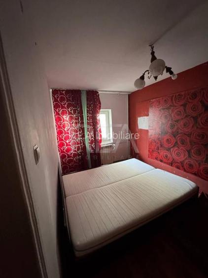 3 camere Vitan decomandat, an 1981, metrou, 62 mp, anvelopat - 2