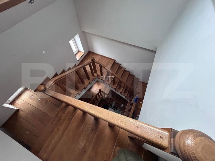 Casa cu 7 camere, 4 bai, 330 mp, 900 mp curte, zona Ford - 11