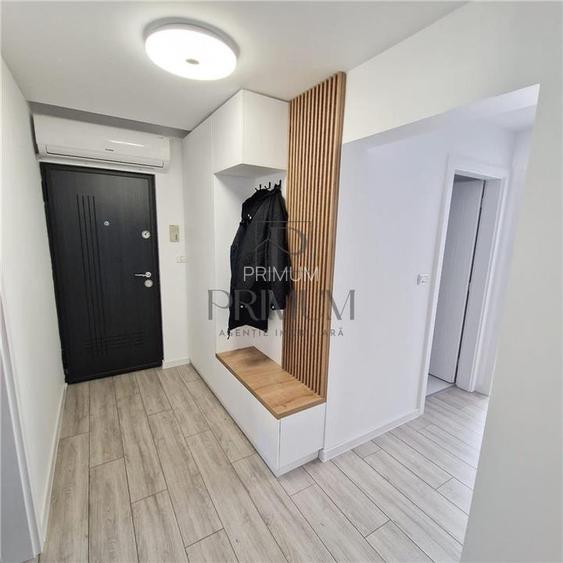 BUCOVINA - ETAJ 2 - RENOVAT - 3 CAMERE - 2 BAI - 2 BALCOANE - CENTRALA PROPRIE - - 13