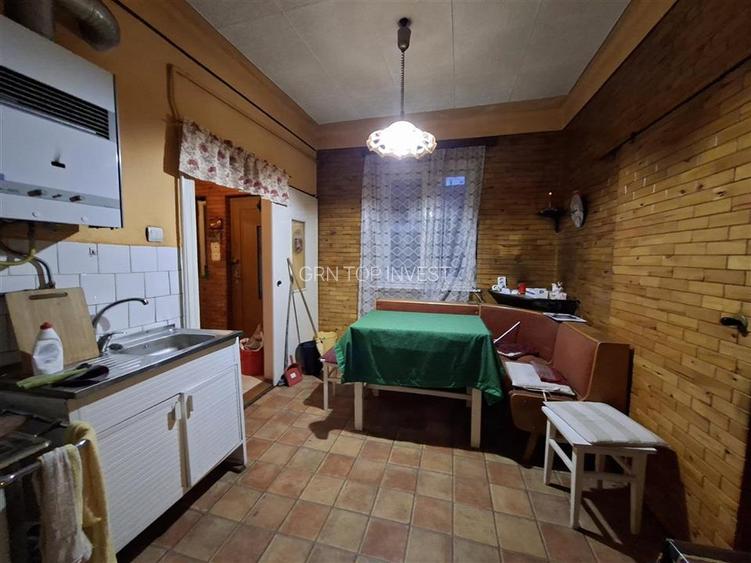 Casa 4 camere pivnita curte individuala Zona Lazaret - 10