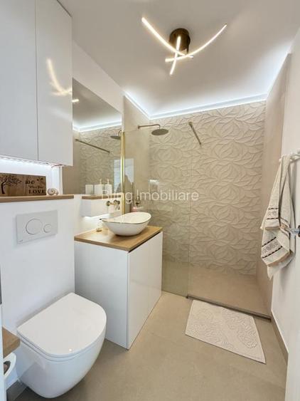Apartament la cheie , 2 camere+balcon,etaj intermediar - 12