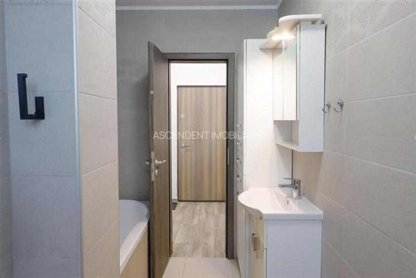 3D!Studio cochet si aerisit,regim vila, parcare privata,Tractorul,Brasov: invest - 24