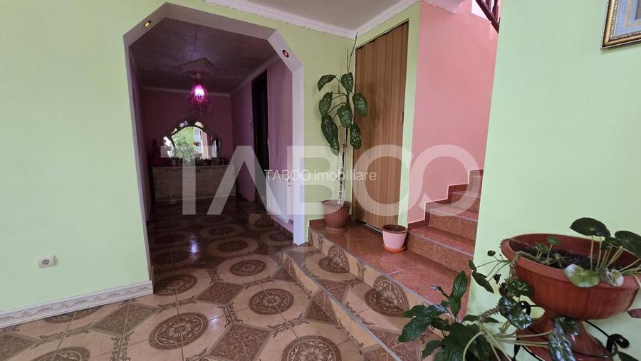 Casa individuala de vanzare 4 camere 159mpu teren liber 725mp Daia - 6