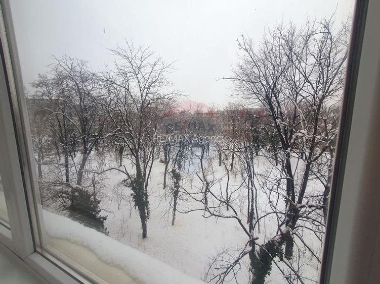 Apartament cu 2 camere de închiriat în zona Baba Novac - 9