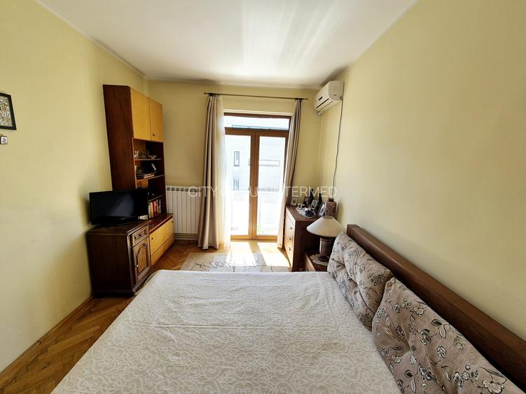 Piata Ovidiu-Comandamentul Marinei-apartament cu farmec aparte si vedere la mare - 4