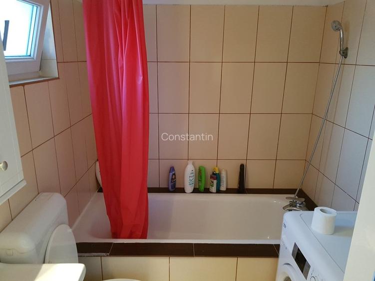 Casa de vanzare pentru 2 familii - 3