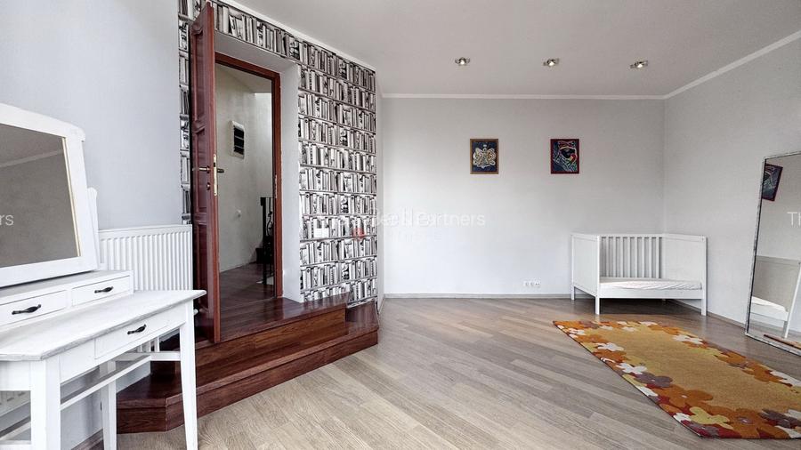 Proprietate cu suprafata generoasa | Zona AFI - 27