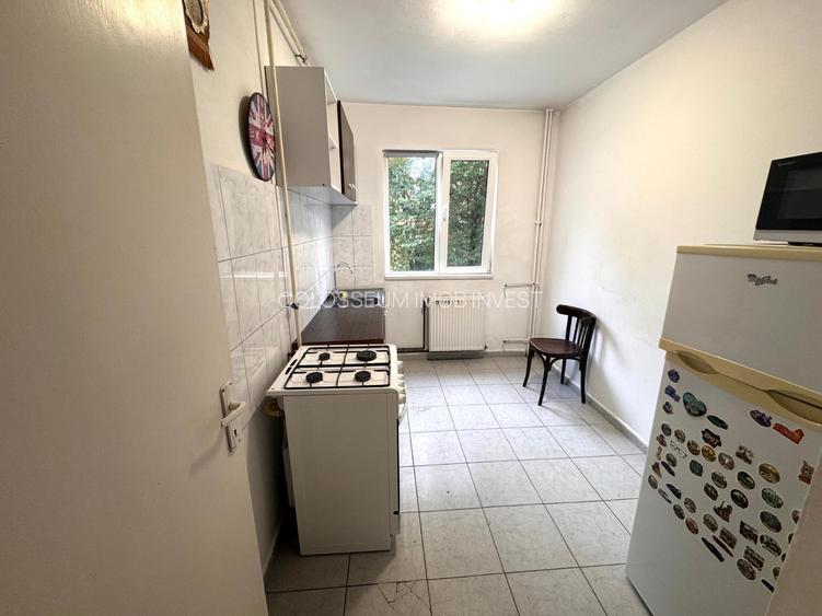 Apartament 3 camere | Zona Astra | Etaj 2/4. - 3