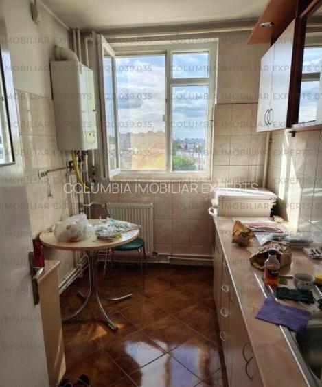 Berceni piata Sudului, Il Contro  ideal credit bancar - 5