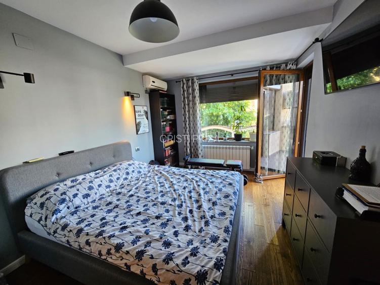 Casa cu piscina - Chiajna (6 dormitoare - 6 bai - 2 livinguri) - 28