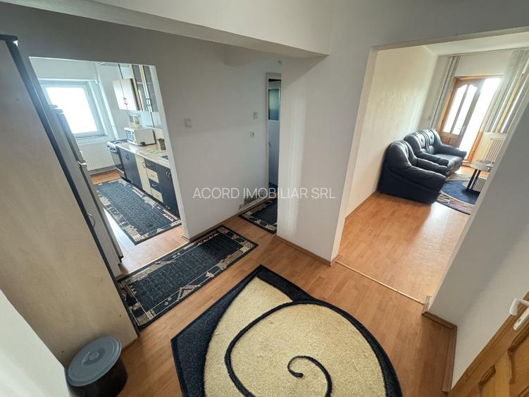 Apartament 2 camere zona Poarta 6 cu Centrala si Parcare - 8