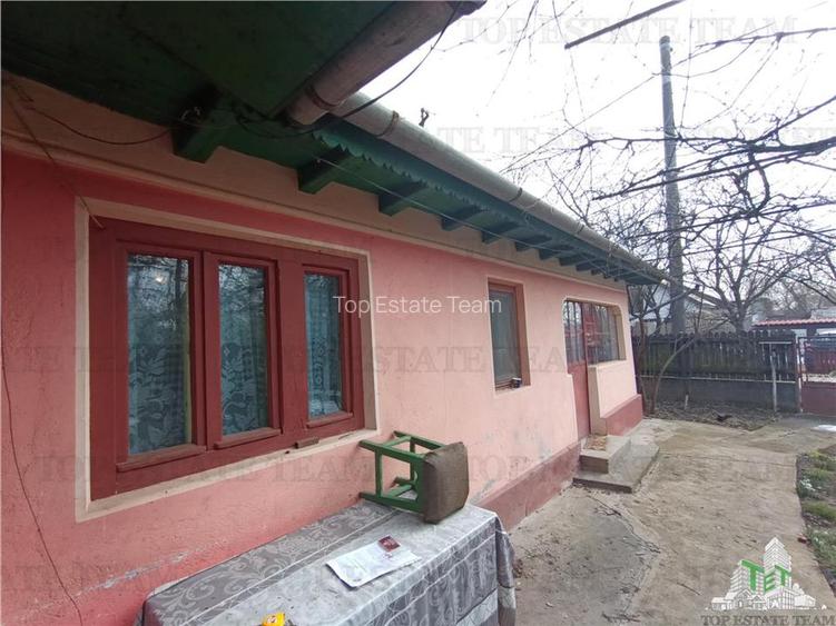 Casa taraneasca traditionala pe parter cu gradina si livada 1700mp in Gruiu, la - 4