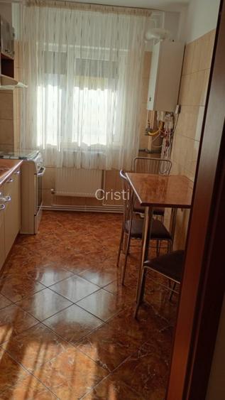 inchiriez apartament 2 camere - 12
