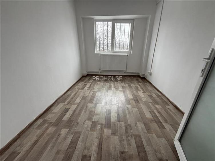 Adjud - spatiu comercial renovat complet - 19