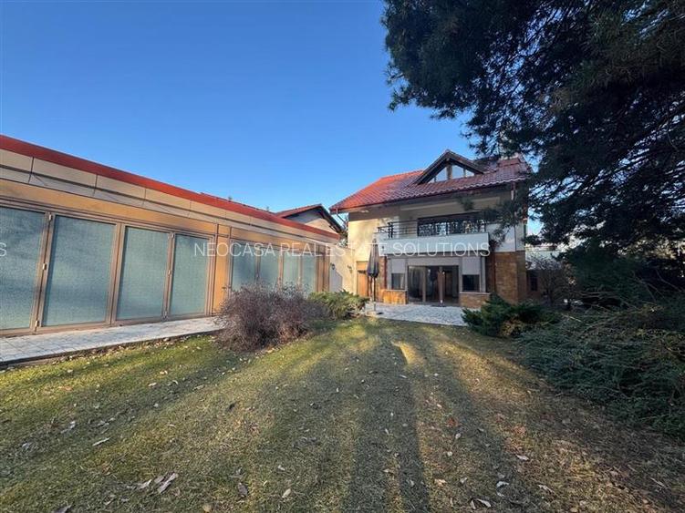 VILA IMPRESIONANTA LANGA PADURE // PISICINA INTERIOARA // TEREN 1700 MP - 4