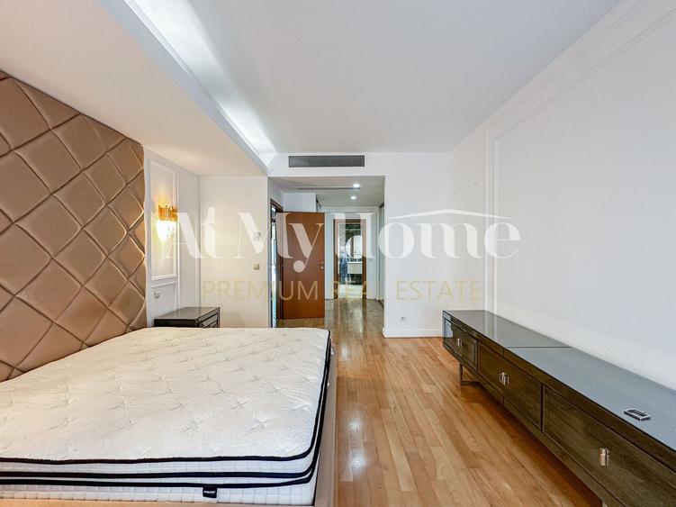 Apartament foarte spatios cu 3 camere, 2 terase, vedere la parc, parcare, paza
