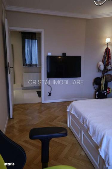 Apartament 3 camere 94 mp, Ultracentral, centrala proprie, bloc fără risc - 9