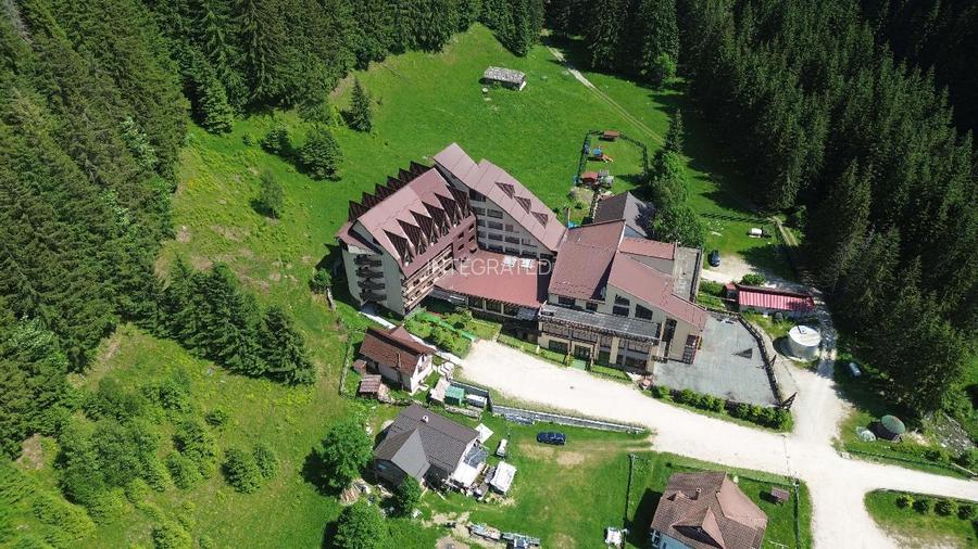 MOIECIU -  BRAN - HOTEL DE VANZARE - 3