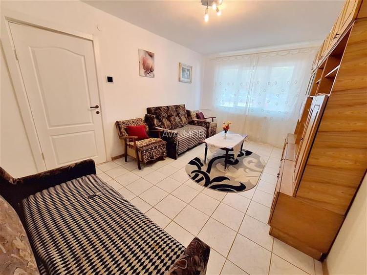 Apartament 2 semidecomandate, parter, mobilat, zona Narcisa - 21