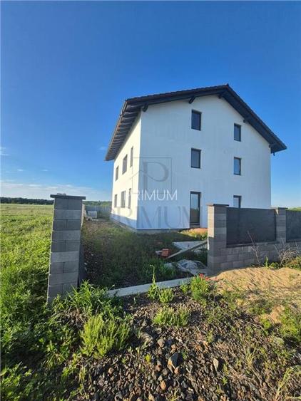 DUPLEX IMENS - MOSNITA VECHE -  VEDERE PADURE  611 MP TEREN - 160 MP UTILI - 3