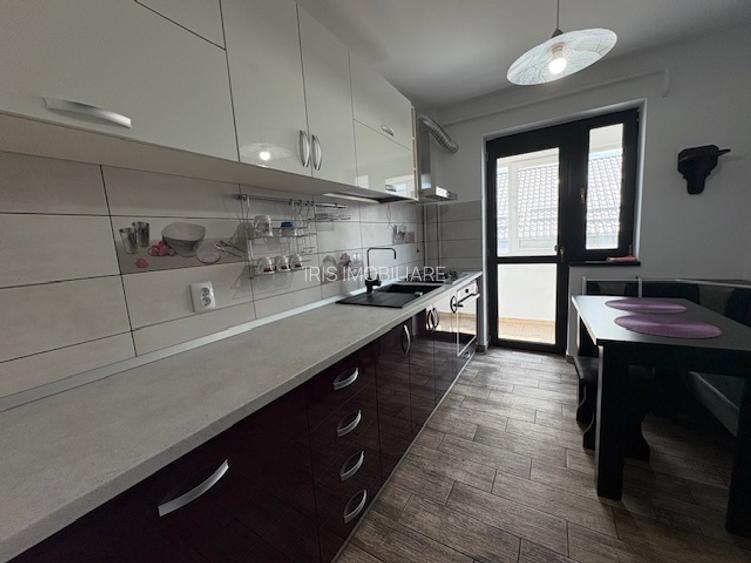 Apartament 3 camere, decomandat,parcare,80mp,et2/4,mobilat! - 2