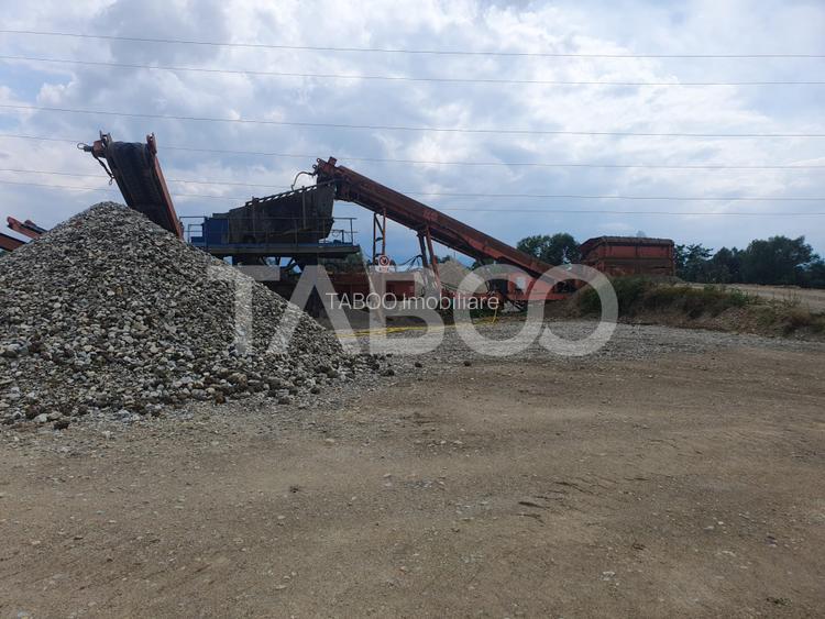 Teren si hala 42.000 mp + zona administrativa la 7 minute de Fagaras - 10