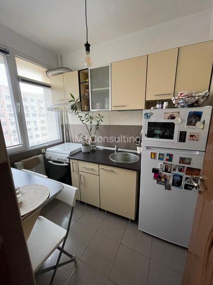 Garsoniera  de inchiriat la metrou Dristor 2 - 6