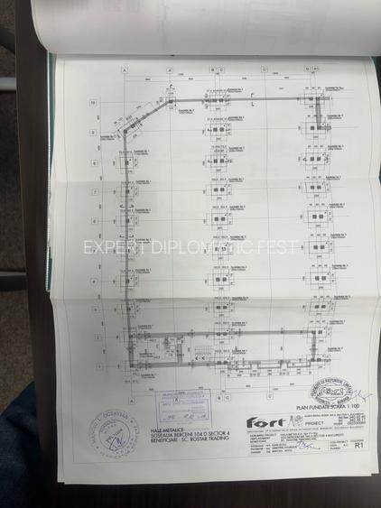 Berceni Metrou- Popesti Leordeni - suprafata 1000 mp - pret 6000 euro + tva - 10