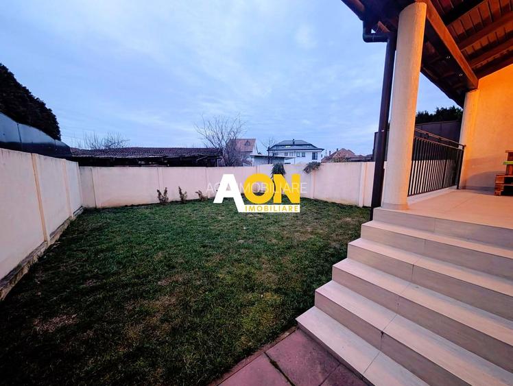 Casă tip înșiruit, D+P+M, 4 camere, garaj, 214 mp teren, zona Centru - 2