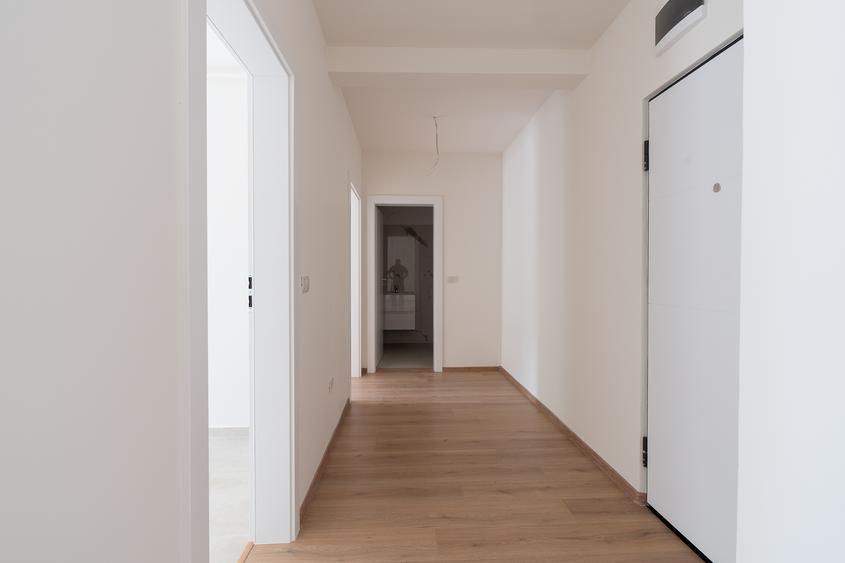 2 camere + Grădină 98mp, predare imediata, loc de parcare inclus Calea Aradului